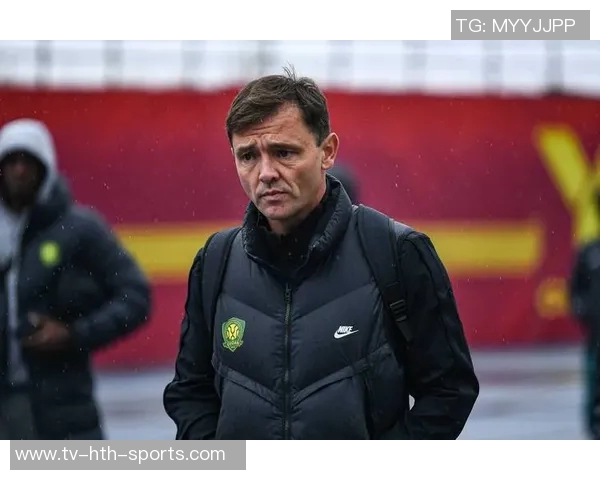 拉米罗首次公开带队训练分组对抗战术布局引关注